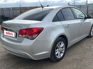 2013 Chevrolet Cruze I Рестайлинг, серебристый, 750000 рублей, вид 3