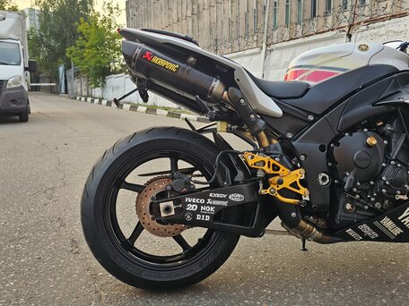 2011 Yamaha YZF-R1, белый, 1300000 рублей, вид 4