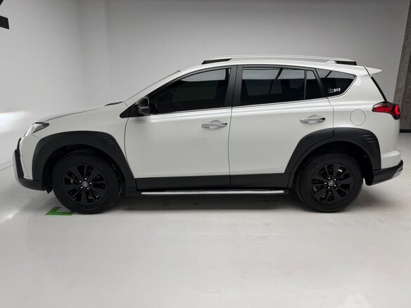 2016 Toyota RAV4 IV (XA40) Рестайлинг, белый - вид 6