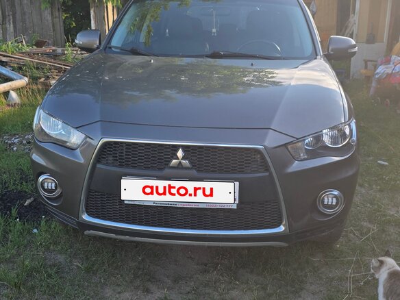 2012 Mitsubishi Outlander II Рестайлинг, коричневый