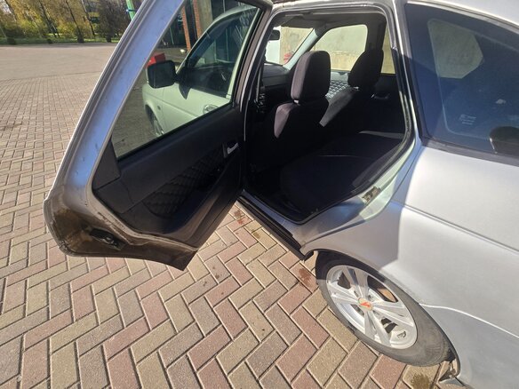 2010 Lada (ВАЗ) Priora I, серебристый, 390000 рублей - вид 12