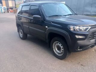 2023 Lada (ВАЗ) Niva Travel I, чёрный, 1150000 рублей, вид 2