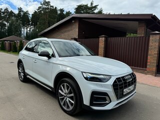2021 Audi Q5 45 TFSI II (FY) Рестайлинг, белый, 3750000 рублей, вид 2