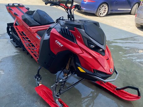 2023 BRP Lynx Shredder RE 850 E-TEC Turbo R, красный, 2399000 рублей, вид 1