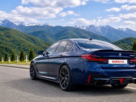 2017 BMW 5 серии 540i xDrive VII (G30/G31/G38), синий, 3949000 рублей, вид 4