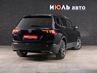 2019 Volkswagen Tiguan Allspace II, чёрный, 2630000 рублей, вид 4