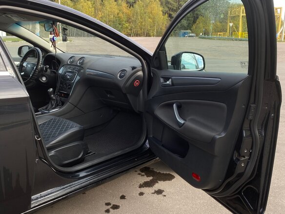 2012 Ford Mondeo IV Рестайлинг, чёрный, 600000 рублей - вид 8