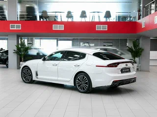 2018 Kia Stinger I, белый, 2090000 рублей, вид 4