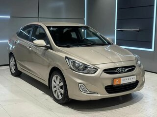 2012 Hyundai Solaris I, бежевый, 610000 рублей, вид 4