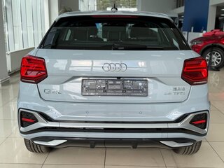 2026 Audi Q2 L 35 TFSI I Рестайлинг, серый, 3330000 рублей, вид 5