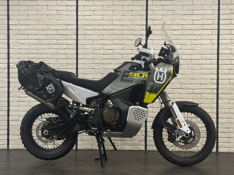 2026 Husqvarna Norden 901, серый, 1800000 рублей, вид 4