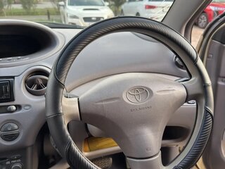 2000 Toyota Platz, бежевый, 300000 рублей, вид 5