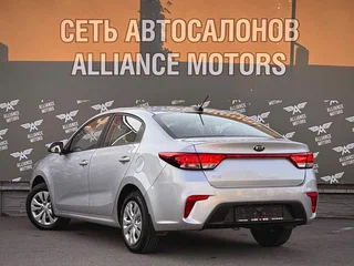 2017 Kia Rio IV, серебристый, 998000 рублей, вид 5