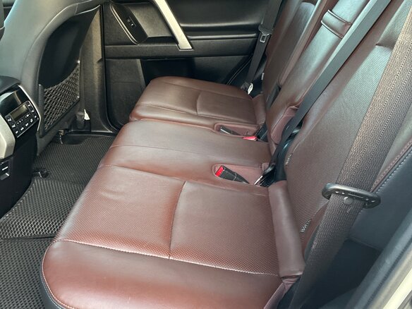 2018 Toyota Land Cruiser Prado 150 Series Рестайлинг 2, белый, 4745000 рублей - вид 18
