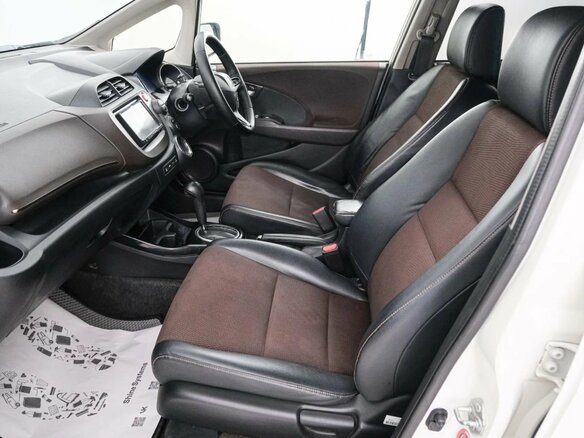 2011 Honda Fit Shuttle I, белый, 899000 рублей - вид 12