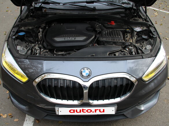 2021 BMW 1 серии 116d III (F40), серый, 1870000 рублей - вид 6