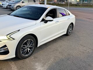 2020 Kia K5 III, белый, 1850000 рублей, вид 4