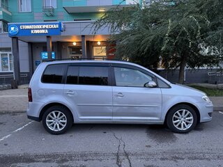 2007 Volkswagen Touran I Рестайлинг, серебристый, 700000 рублей, вид 2