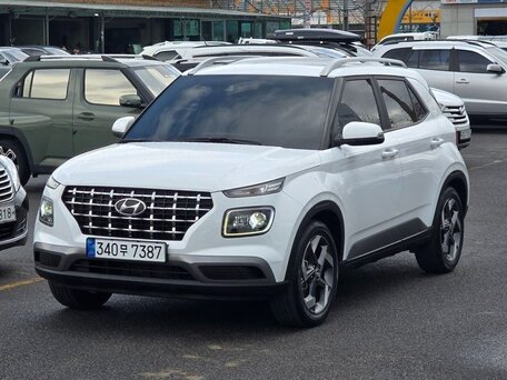 Hyundai Venue I