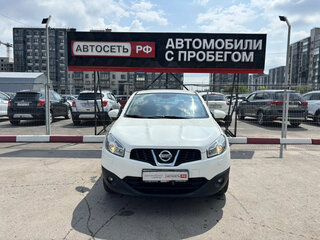 2013 Nissan Qashqai I Рестайлинг, белый, 1030000 рублей, вид 2