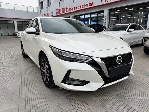 2022 Nissan Sylphy IV (B18), белый, 1100000 рублей - вид 2