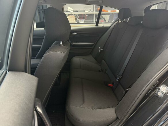 2012 BMW 1 серии 116i II (F20/F21), чёрный, 900000 рублей - вид 10