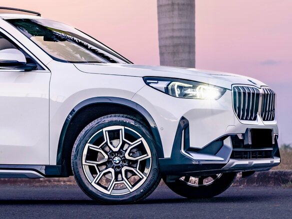 2023 BMW X1 Long 20Li sDrive III (U11/U12), белый, 2910000 рублей - вид 3
