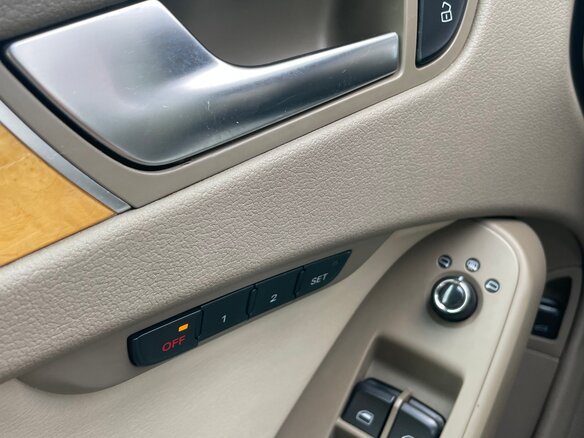2009 Audi A4 IV (B8), чёрный, 1300000 рублей - вид 9