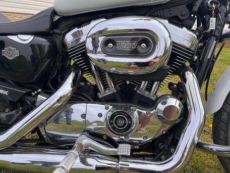2008 Harley-Davidson Sportster 1200, белый, 650000 рублей, вид 4
