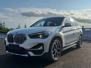 2022 BMW X1 Long 20Li sDrive II (F48) Рестайлинг, белый, 1870000 рублей, вид 3
