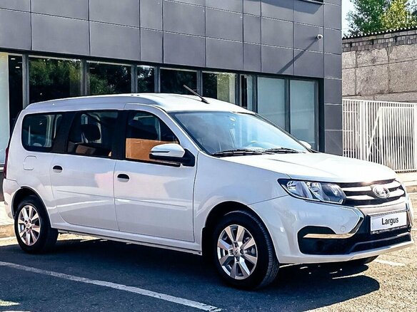 2026 Lada (ВАЗ) Largus I Рестайлинг, белый - вид 2