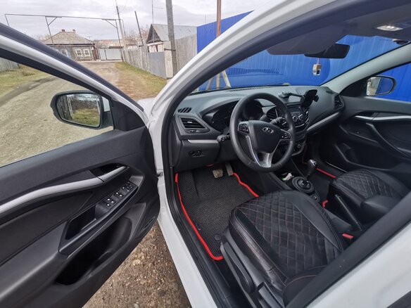 2019 Lada (ВАЗ) Vesta SW I, белый, 950000 рублей - вид 4
