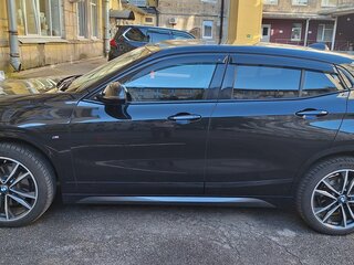 2021 BMW X2 xDrive20i I (F39), чёрный, 3700000 рублей, вид 3