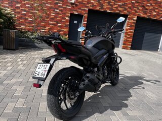 2023 Bajaj Dominar 400, чёрный, 390000 рублей, вид 3