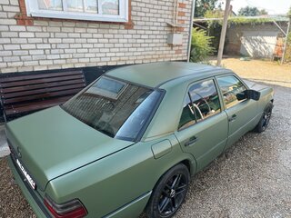 1991 Mercedes-Benz W124 300, зелёный, 720000 рублей, вид 3
