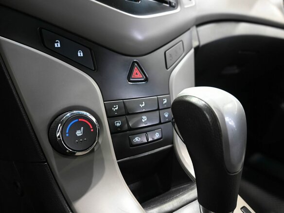 2012 Chevrolet Cruze I, бежевый, 609900 рублей - вид 15