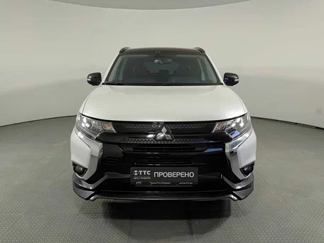 2022 Mitsubishi Outlander III Рестайлинг 3, белый, 2899000 рублей, вид 2