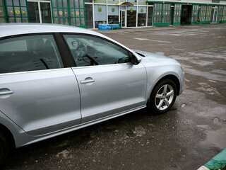 2013 Volkswagen Jetta VI, серебристый, 950000 рублей, вид 4