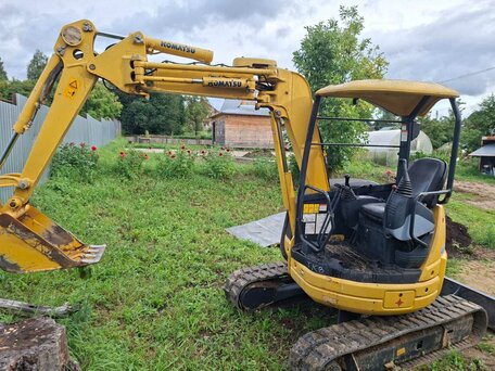 2012 Komatsu PC30MR, жёлтый, 2305555 рублей, вид 4