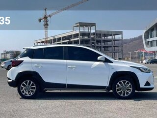 2023 Toyota Yaris L X XP150 Рестайлинг, белый, 1855000 рублей, вид 5