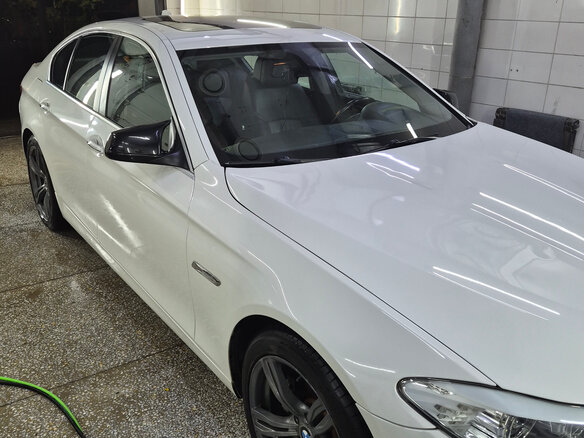 2011 BMW 5 серии 523i VI (F10/F11/F07), белый, 1900000 рублей - вид 5
