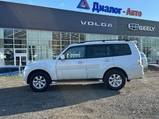2014 Mitsubishi Pajero IV Рестайлинг 1, белый, 2000000 рублей, вид 2