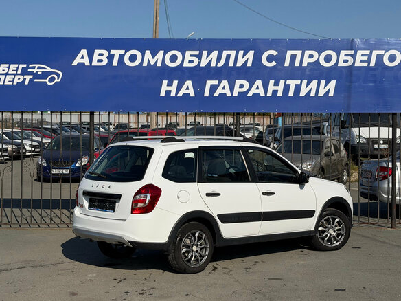 2024 Lada (ВАЗ) Granta Cross I Рестайлинг, белый, 899000 рублей - вид 5