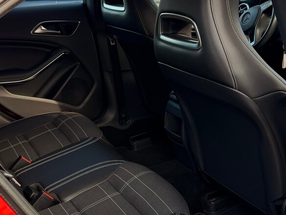 2014 Mercedes-Benz CLA 200 I (C117, X117), красный, 1500000 рублей - вид 20