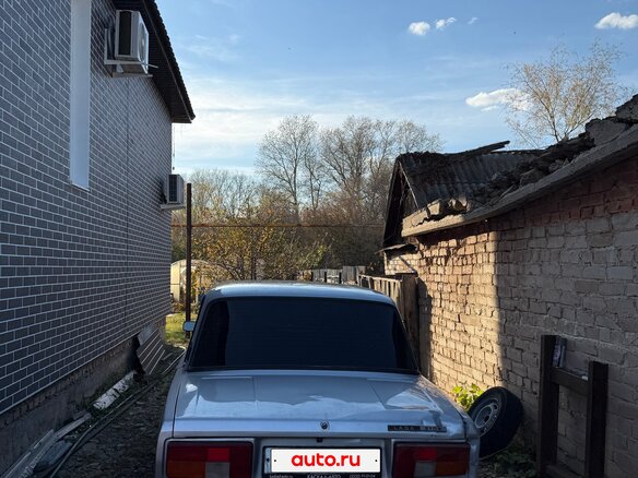 2010 Lada (ВАЗ) 2105, серебристый, 65000 рублей - вид 4