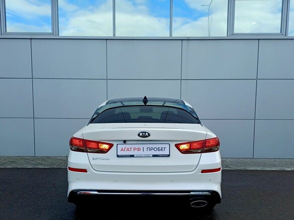 2018 Kia Optima IV, белый, 1740000 рублей - вид 5
