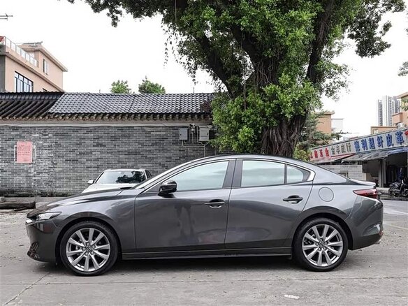 2023 Mazda 3 Axela IV (BP), серый, 1510000 рублей - вид 5