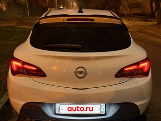 2013 Opel Astra GTC J Рестайлинг, белый, 950000 рублей, вид 3