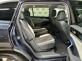 2022 Volkswagen ID.6 Crozz, синий, 4940000 рублей, вид 4