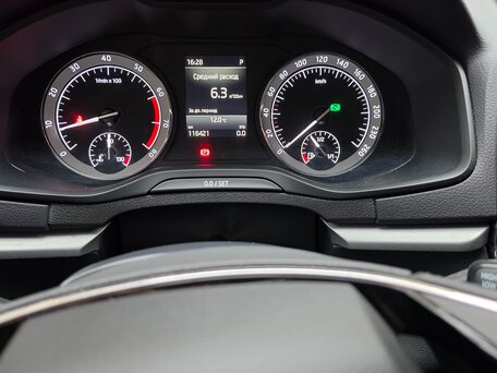 2021 Skoda Karoq I, белый, 2200000 рублей, вид 4